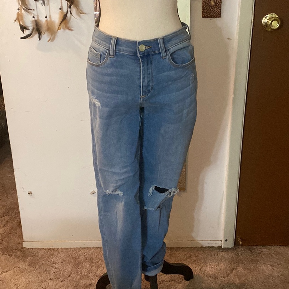 ⭐️⭐️Harper light blue straight leg distressed stretch jean